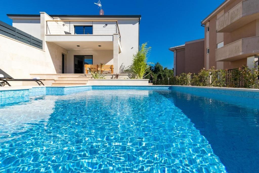 Villa Munat Ližnjan Exteriör bild